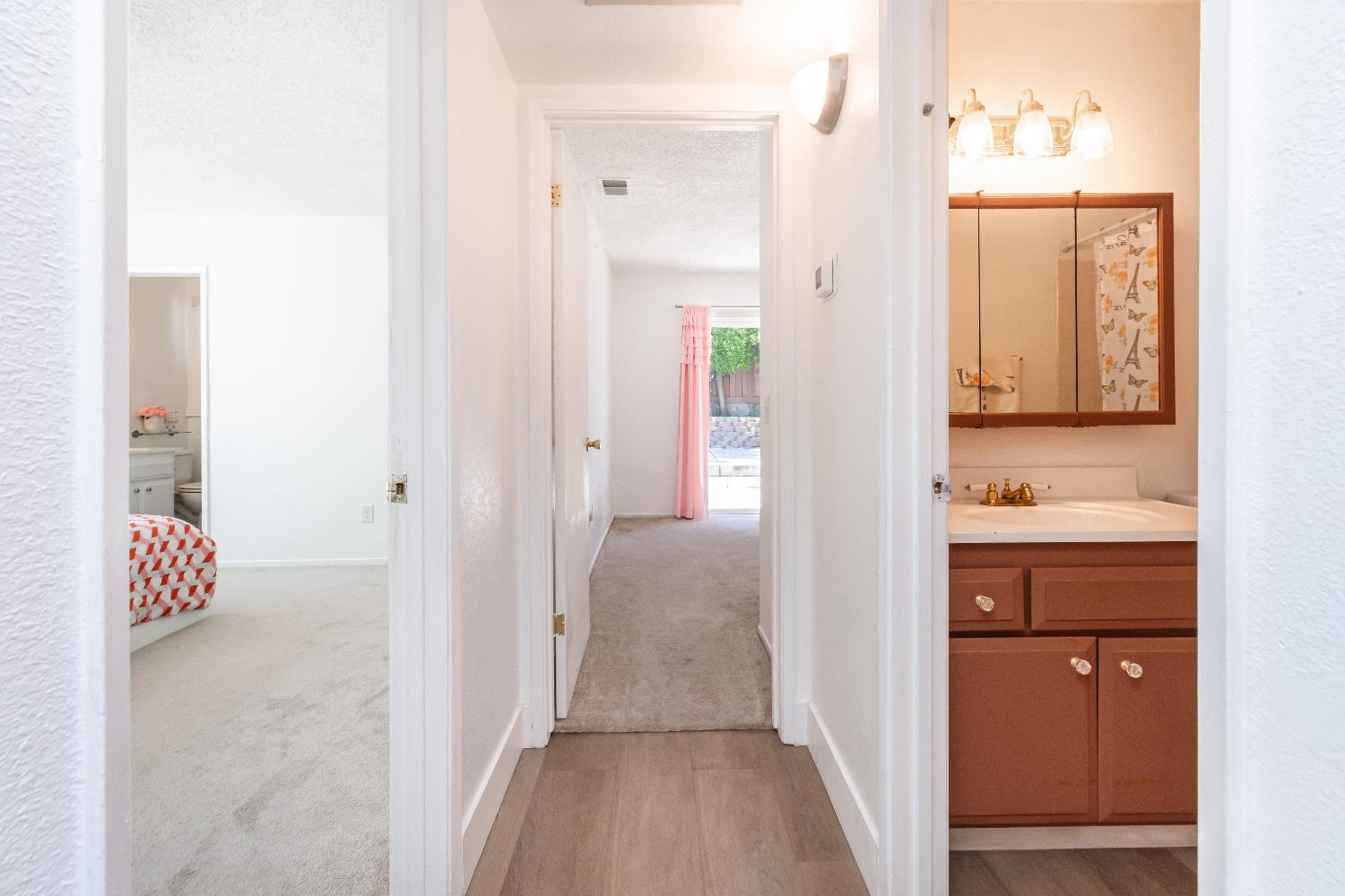 2000 Inglis Way, Unit A Roseville, CA 95678 - Photo 22 of 45 a bathroom with a sink and a mirror