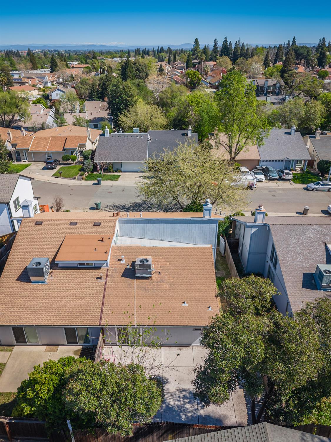 2000 Inglis Way, Unit A Roseville, CA 95678 - Photo 41 of 45 an aerial view of a house with a yard