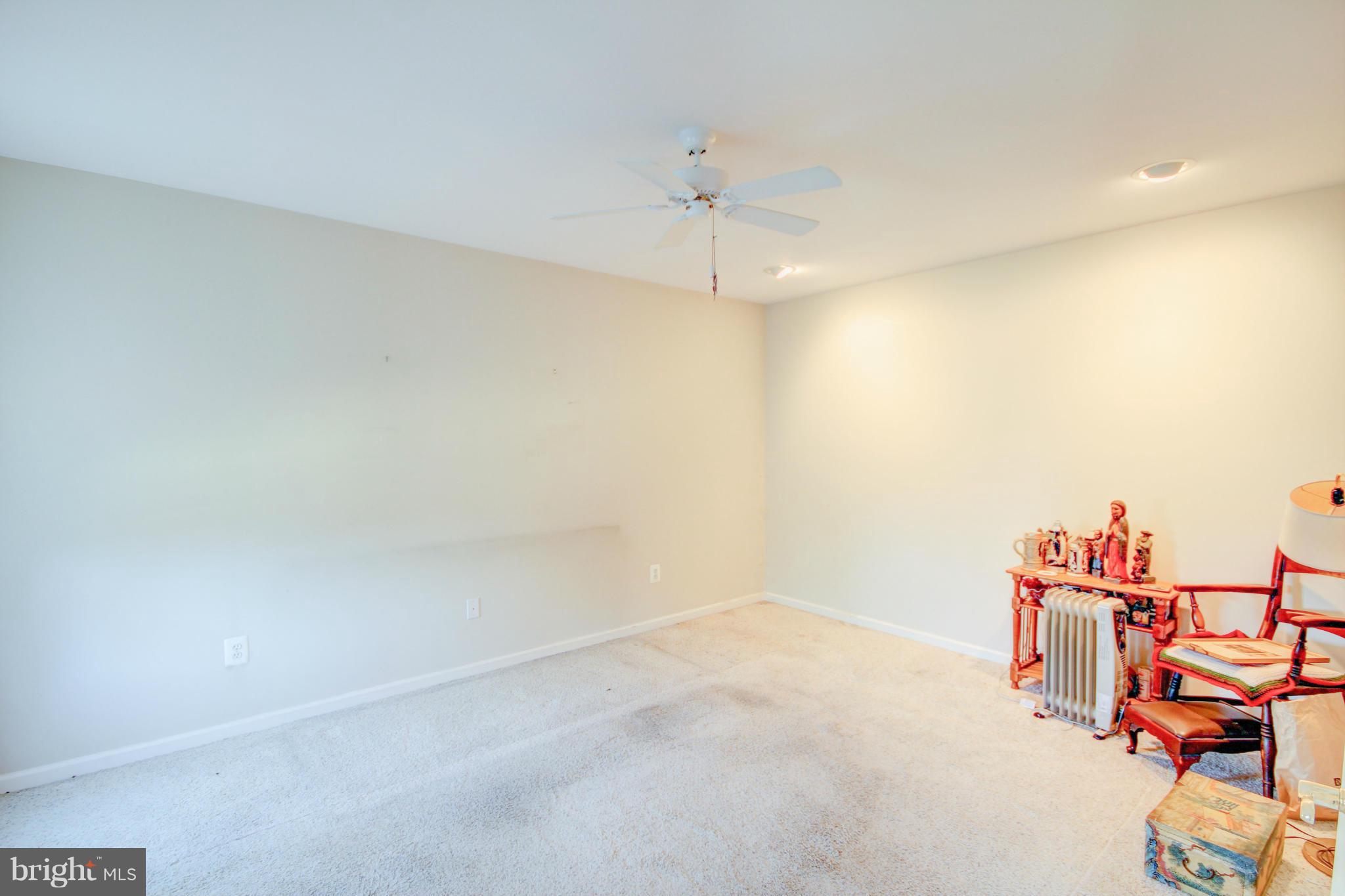 7303 Morgan Road Woodbine, MD 21797 - Photo 12 of 30 Living Room