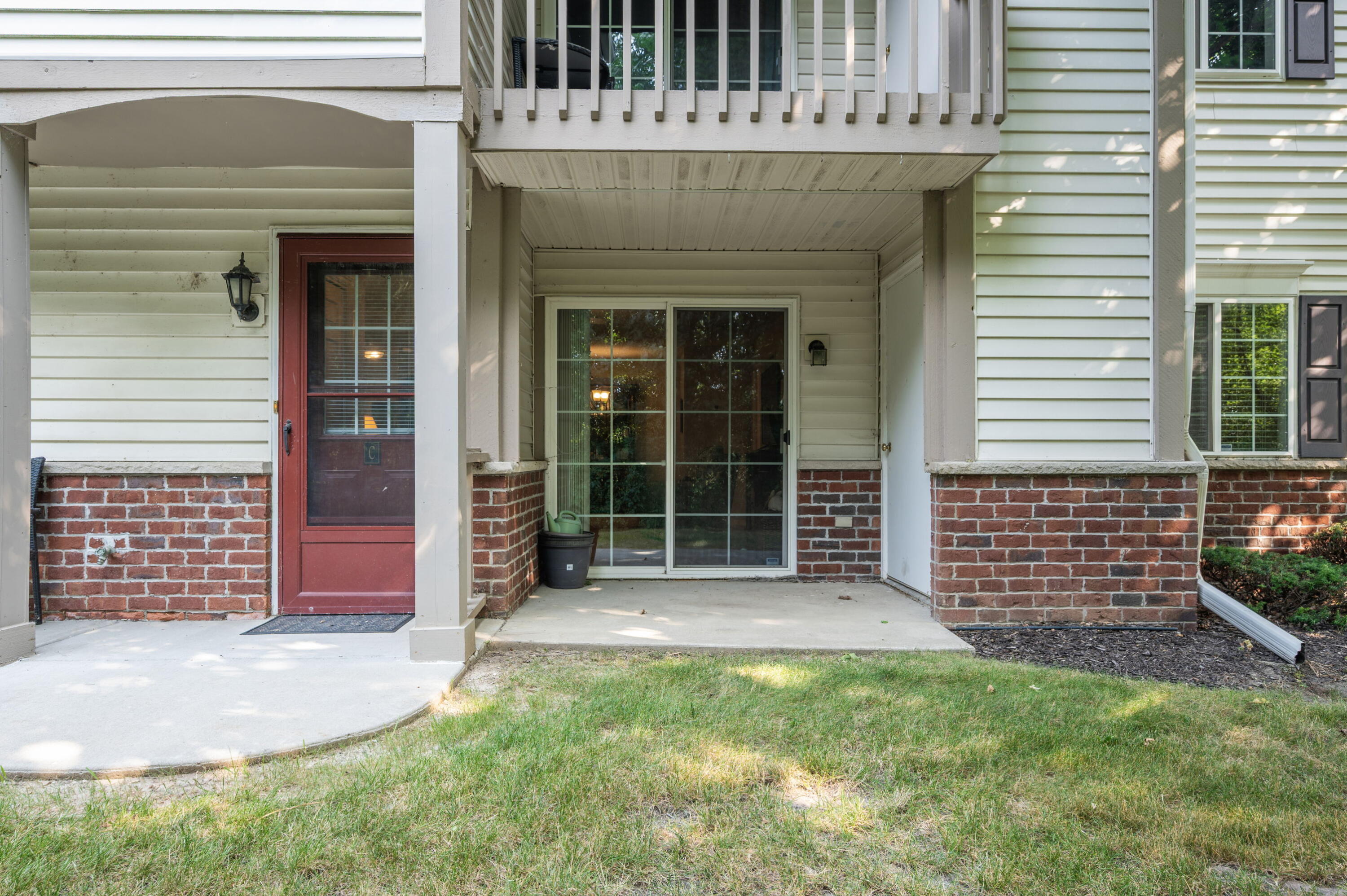 590 Pewaukee Road, Unit C Pewaukee, WI 53072 - Photo 1 of 21 1st floor entrance