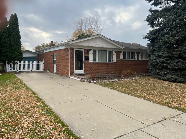 $275,000 | 23700 Joy Street, St. Clair Shores, MI 48082