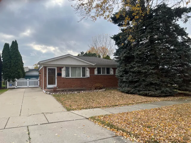 $275,000 | 23700 Joy Street, St. Clair Shores, MI 48082