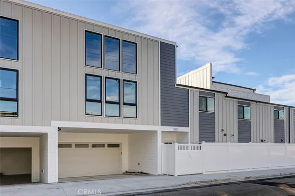 $1,950,000 | 2009 Blossom Lane, Redondo Beach, CA 90278