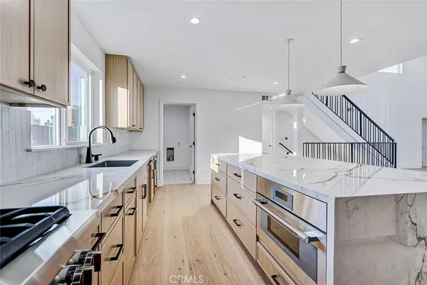 $1,950,000 | 2009 Blossom Lane, Redondo Beach, CA 90278