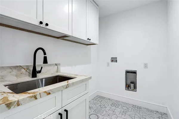 $1,950,000 | 2009 Blossom Lane, Redondo Beach, CA 90278