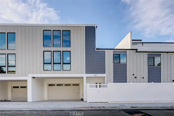 $1,950,000 | 2009 Blossom Lane, Redondo Beach, CA 90278