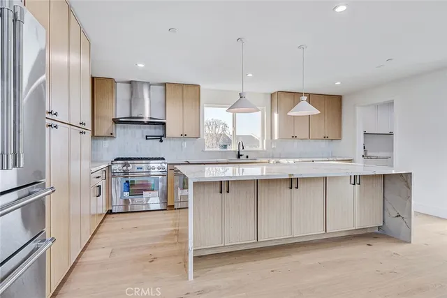 $1,950,000 | 2009 Blossom Lane, Redondo Beach, CA 90278