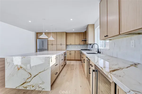 $1,950,000 | 2009 Blossom Lane, Redondo Beach, CA 90278