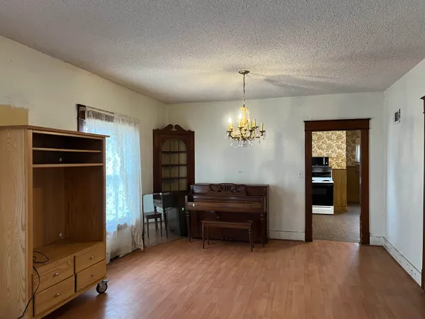 $40,000 | 438 West 5th Street, Florence, KS 66851