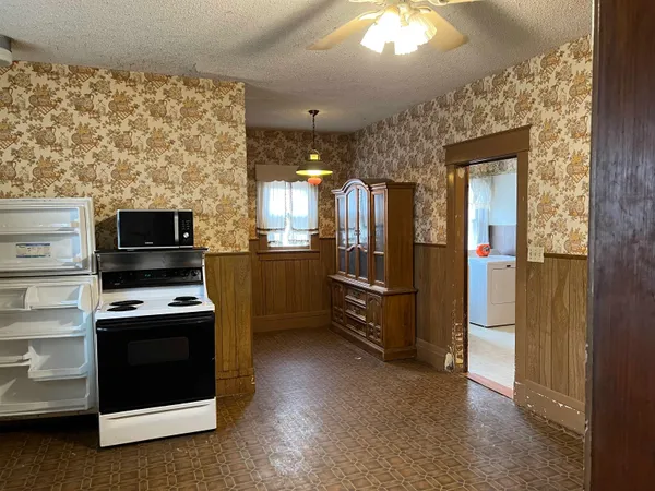 $40,000 | 438 West 5th Street, Florence, KS 66851