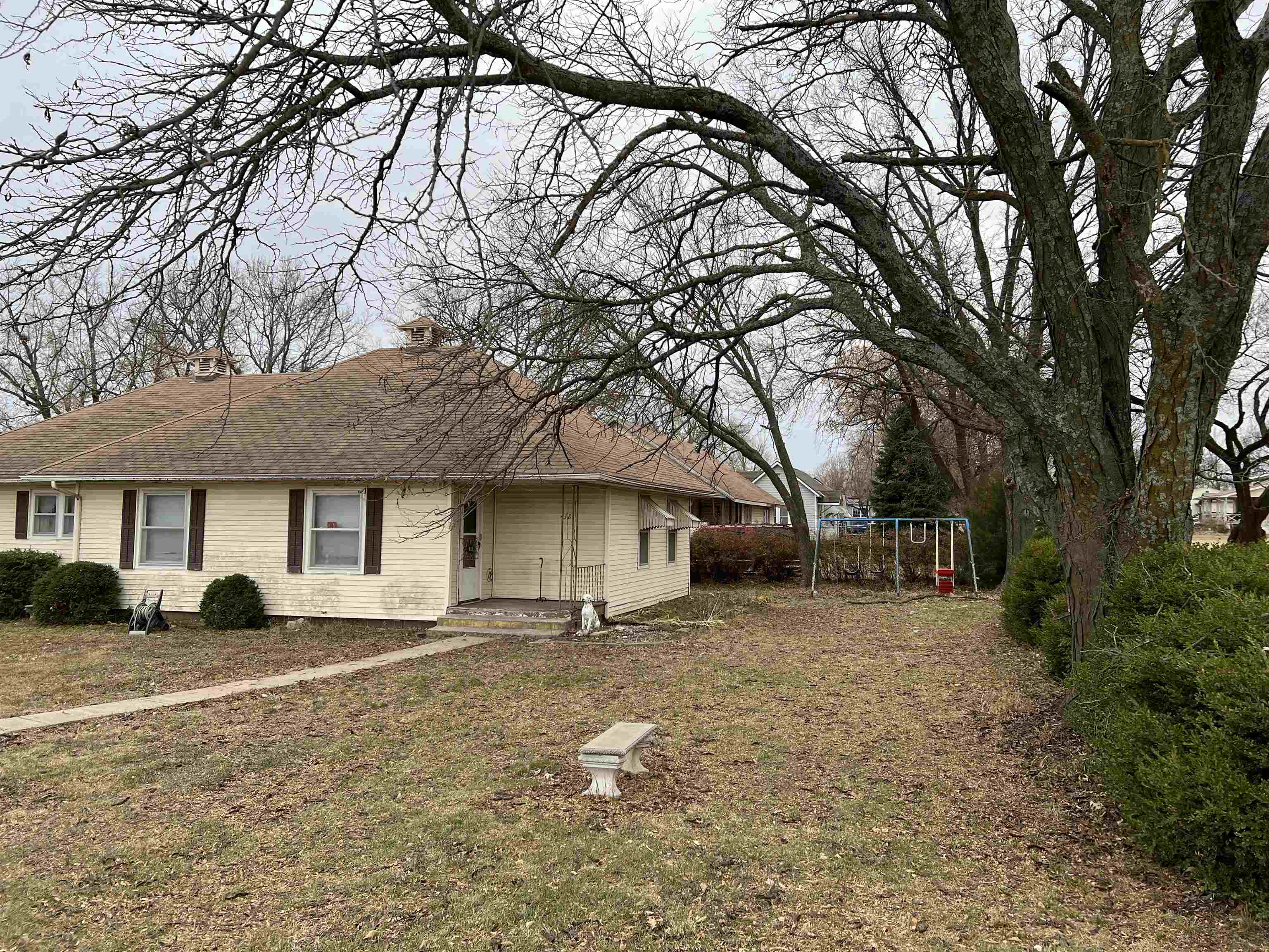 438 West 5th Street Florence, KS 66851 - Photo 3 of 35