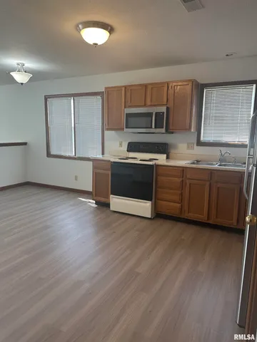 $1,500 | 3130 Cascade Drive, Springfield, IL 62704