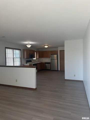 $1,500 | 3130 Cascade Drive, Springfield, IL 62704