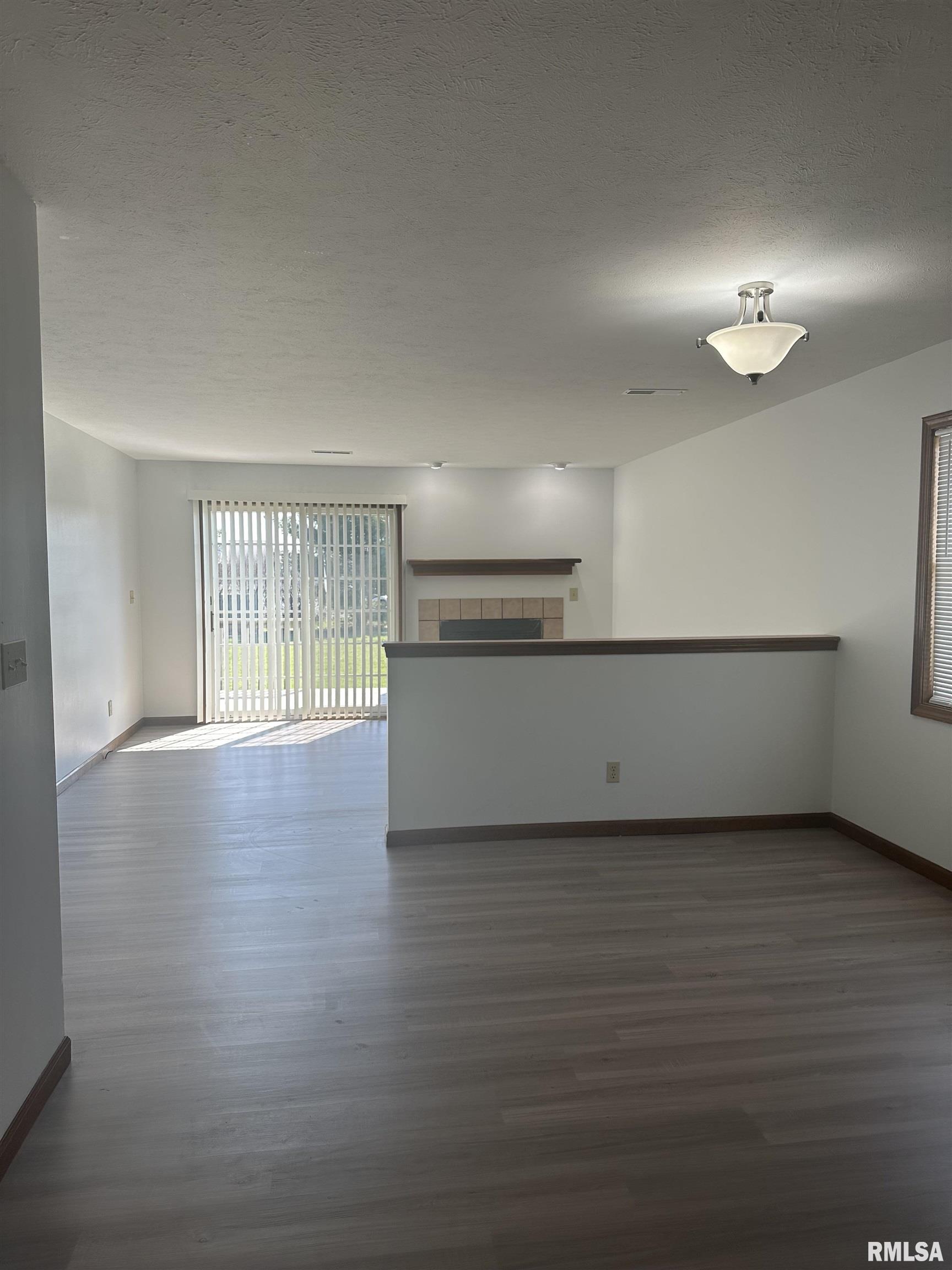 3130 Cascade Drive Springfield, IL 62704 - Photo 5 of 11