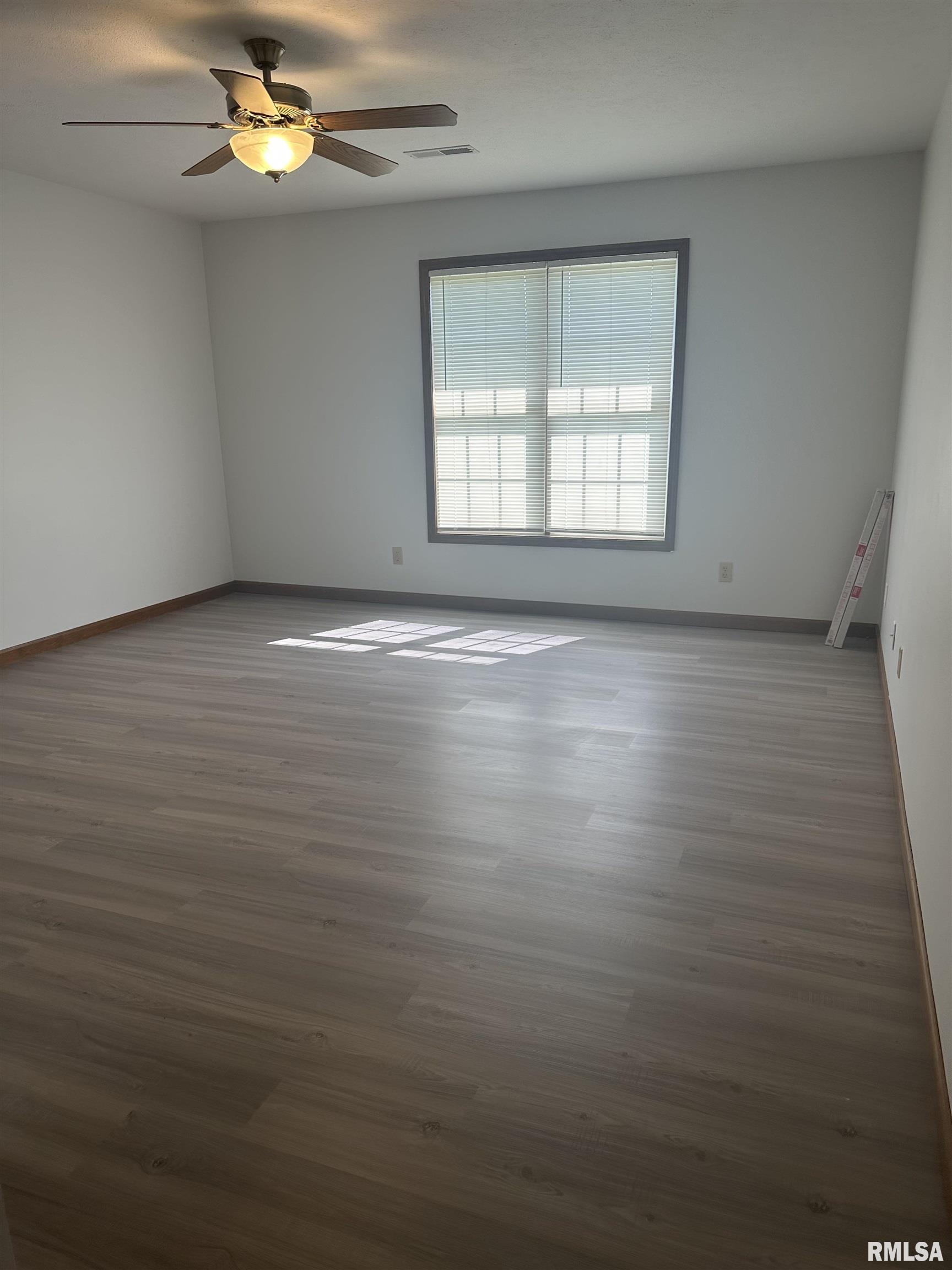 3130 Cascade Drive Springfield, IL 62704 - Photo 6 of 11