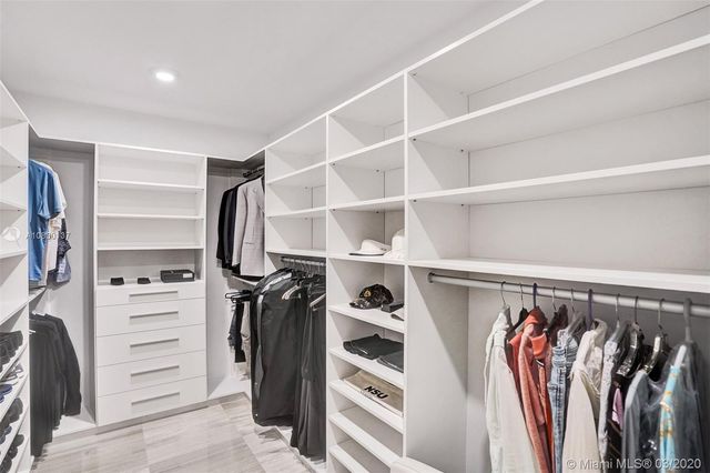 $3,325,000 | 16901 Collins Avenue, Unit 2501, Sunny Isles Beach, FL 33160