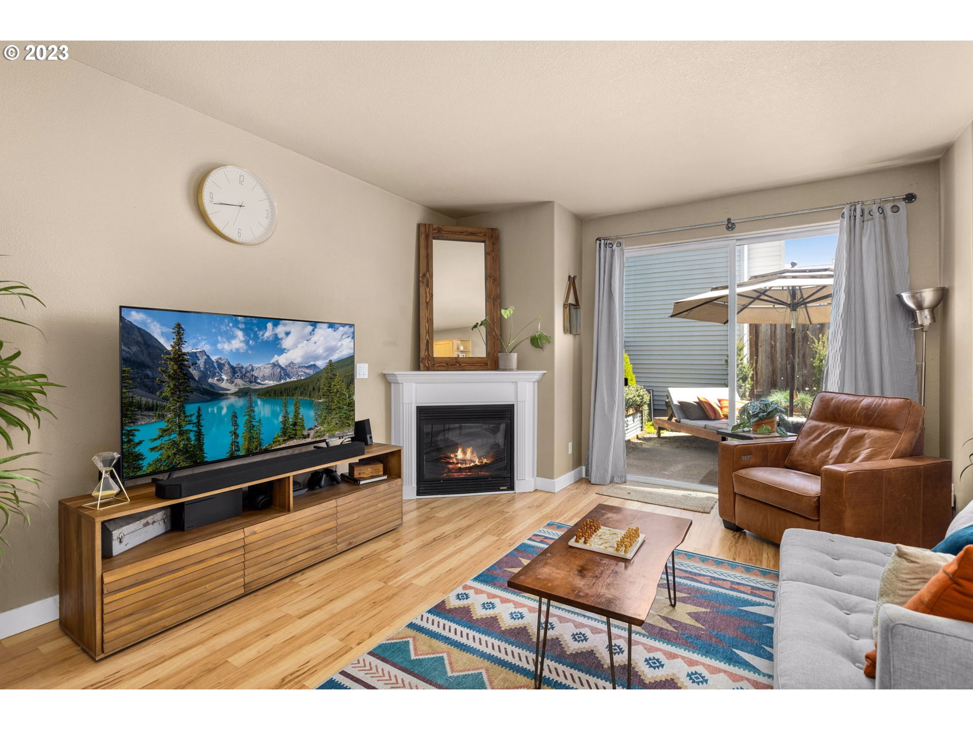14740 Southwest Redbud Way Beaverton, OR 97007 - Photo 11 of 27 Living Room