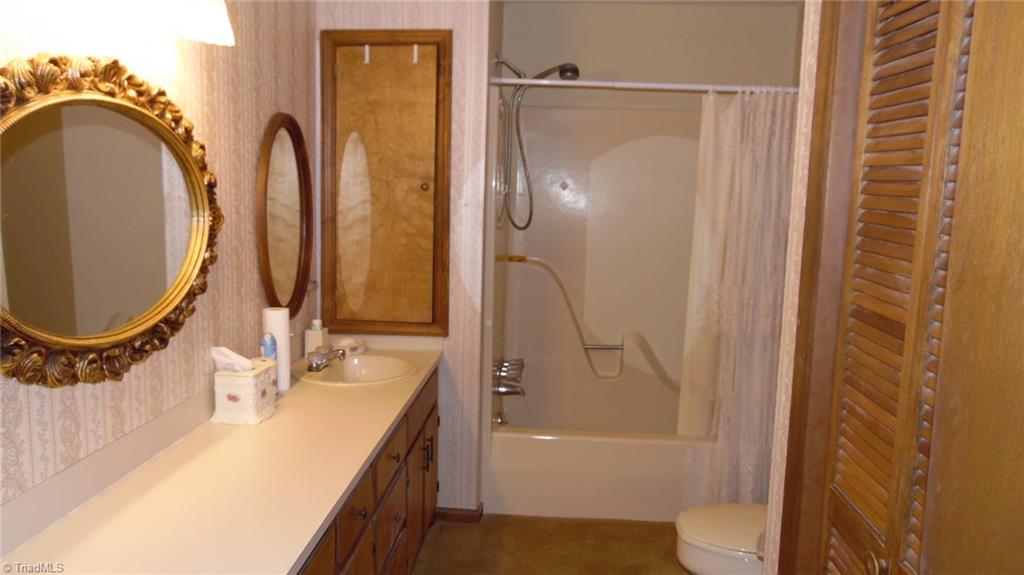 22 River Bend Road Sparta, NC 28675 - Photo 18 of 26 Gallery Image 18