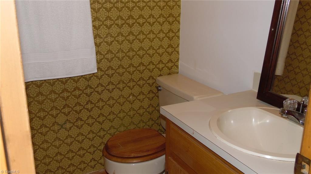 22 River Bend Road Sparta, NC 28675 - Photo 5 of 26 Gallery Image 5