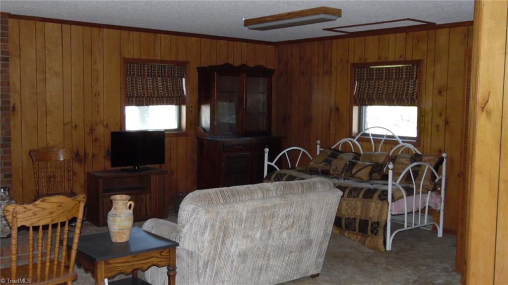 22 River Bend Road Sparta, NC 28675 - Photo 6 of 26 Gallery Image 6