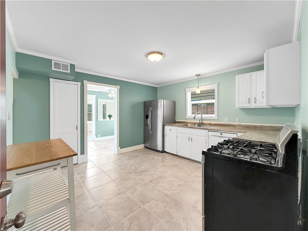 402 Southern Street Corpus Christi, TX 78404 - Photo 19 of 40