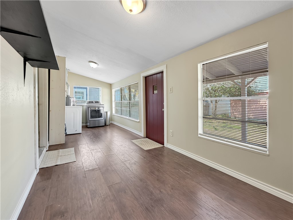 402 Southern Street Corpus Christi, TX 78404 - Photo 21 of 40