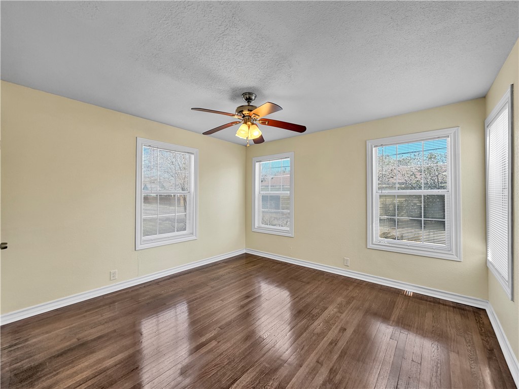 402 Southern Street Corpus Christi, TX 78404 - Photo 22 of 40 Downstairs Bedroom 1