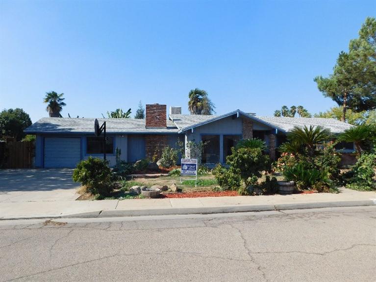 1171 North Steven Avenue Reedley, CA 93654 - Photo 1 of 22 Gallery Image 1