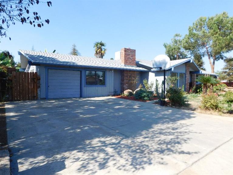 1171 North Steven Avenue Reedley, CA 93654 - Photo 2 of 22 Gallery Image 2
