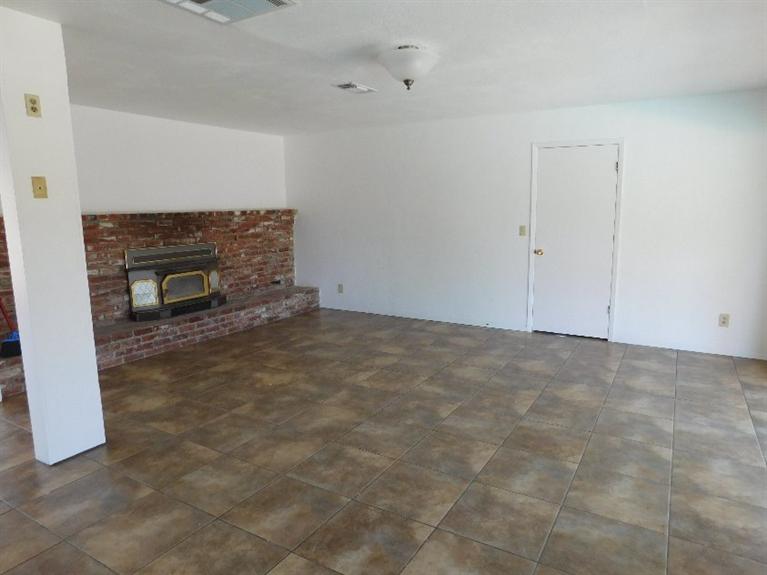 1171 North Steven Avenue Reedley, CA 93654 - Photo 7 of 22 Gallery Image 7