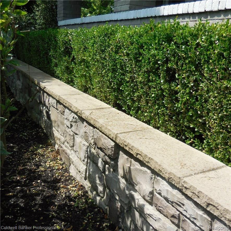 21591 Garfield Road Northville, MI 48167 - Photo 65 of 90 FRONT PORCH STONE WORK