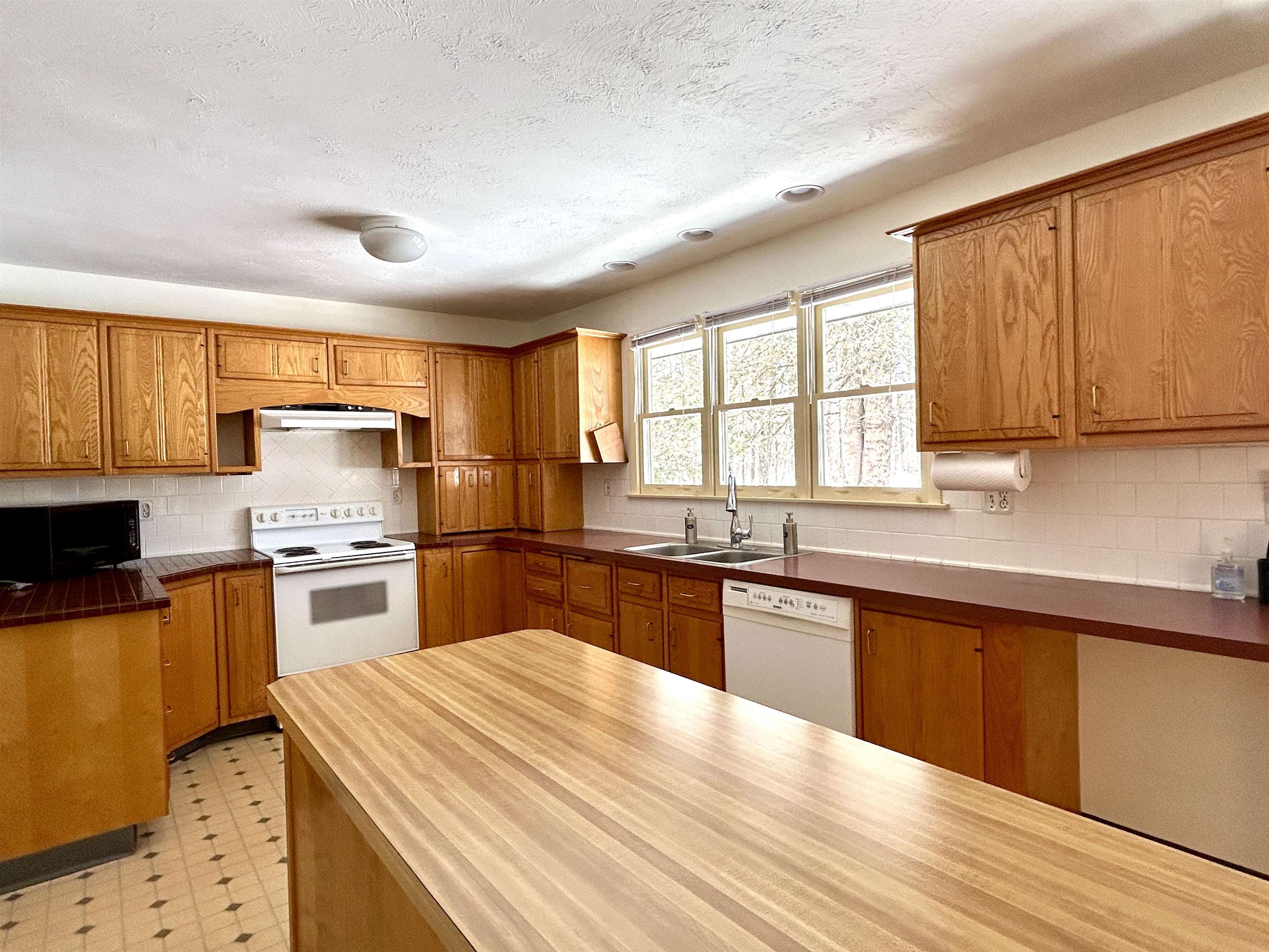 687 Godfrey Road Thetford, VT 05043 - Photo 24 of 28