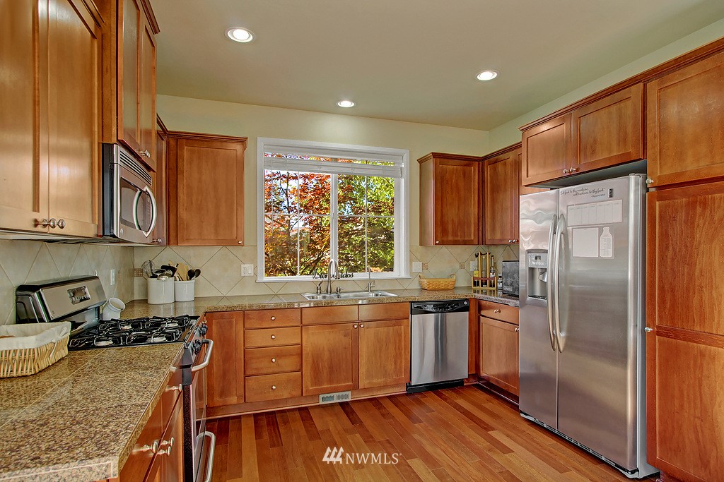 3818 183rd Place Southeast Bothell, WA 98012 - Photo 7 of 18 Gallery Image 7