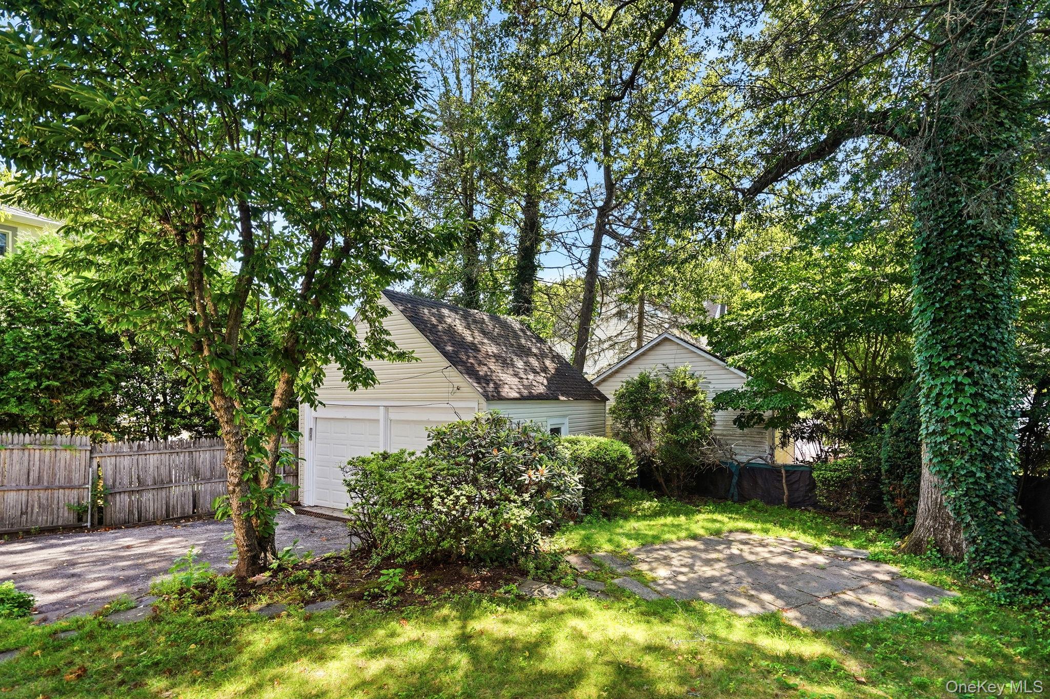 40 Hamilton Road Scarsdale, NY 10583 - Photo 25 of 25