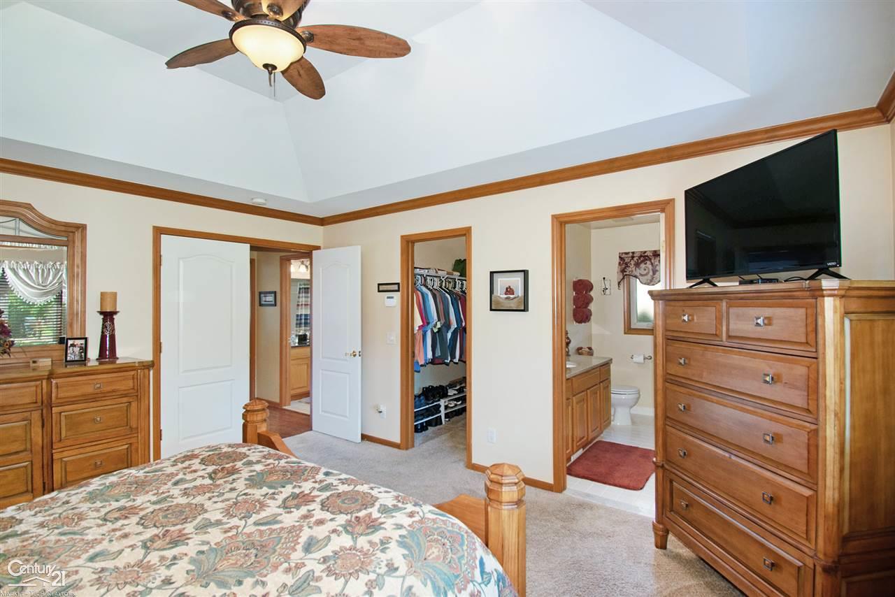 34349 Country Meadow Road Chesterfield, MI 48047 - Photo 18 of 37