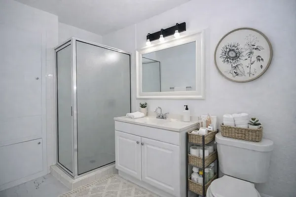 $2,500 | 5330 Windswept Lane, Houston, TX 77056