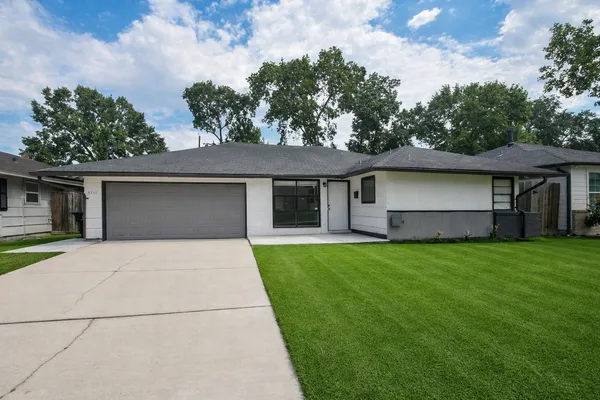$2,500 | 5330 Windswept Lane, Houston, TX 77056