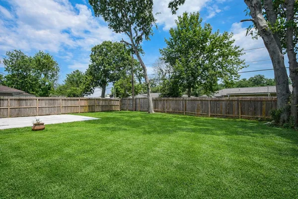 $2,500 | 5330 Windswept Lane, Houston, TX 77056