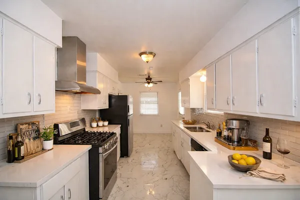 $2,500 | 5330 Windswept Lane, Houston, TX 77056