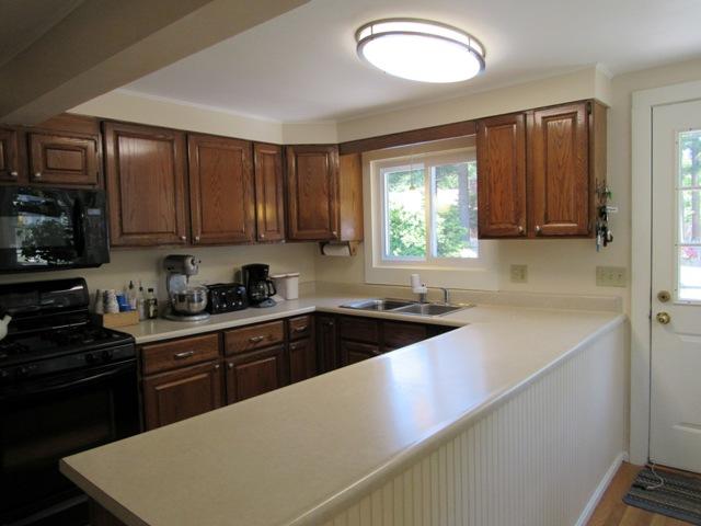 76 Swifts Beach Road Wareham, MA 02571 - Photo 5 of 30 023