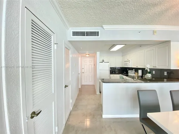 $2,250 | 2501 South Ocean Drive, Unit 1104, Hollywood, FL 33019
