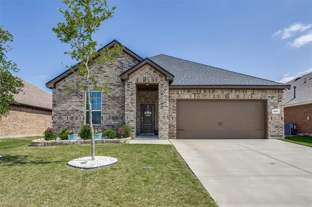 $329,900 | 900 Honey Maple Street, Princeton, TX 75407