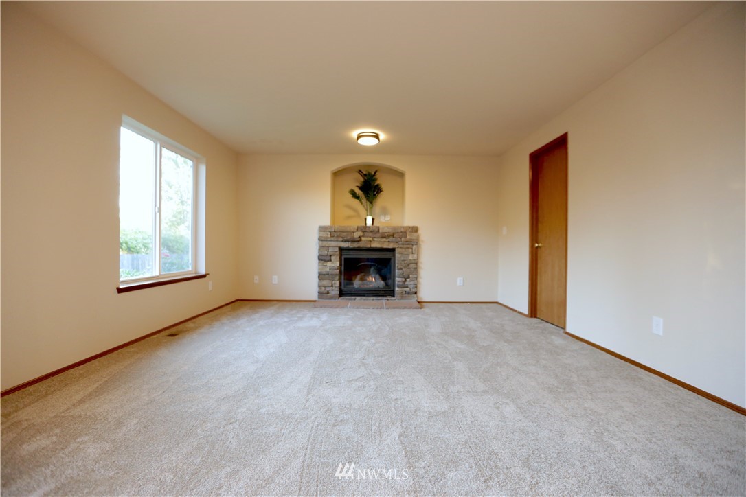 2107 Burnett Place South Renton, WA 98055 - Photo 7 of 15 Gallery Image 7