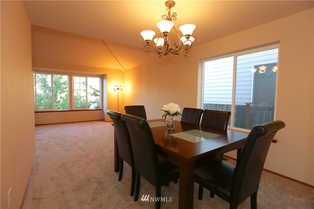 2107 Burnett Place South Renton, WA 98055 - Photo 8 of 15 Gallery Image 8