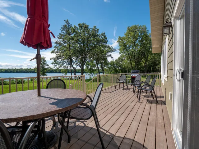$956,000 | 30424 410th Street, Unit 4 CIC #98, Dent, MN 56528