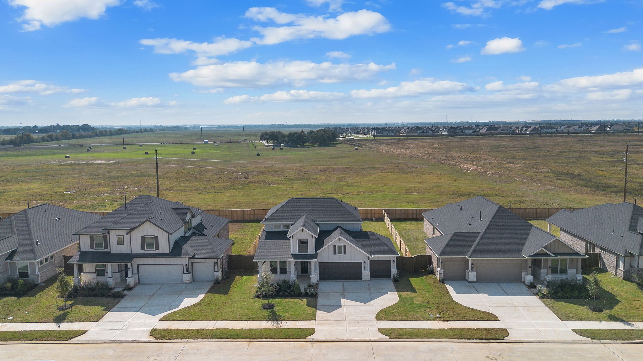 620 Cross Timbers Trace Waller, TX 77484 - Photo 35 of 36 a view of a lake with couches and city view