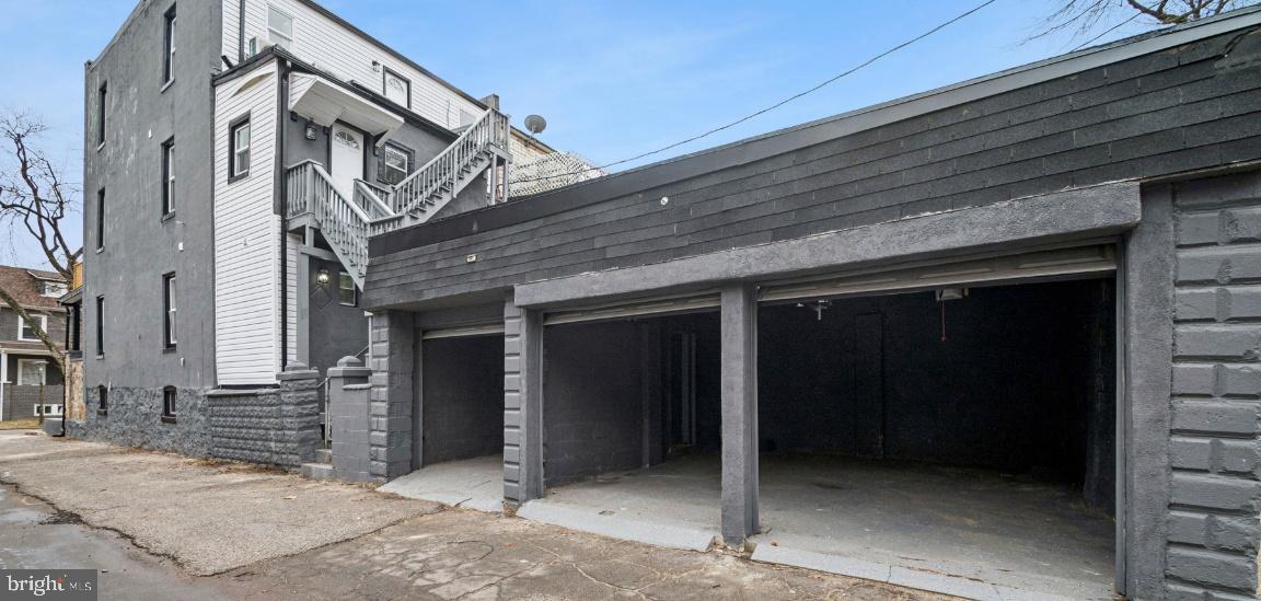 2330 Bryant Avenue Baltimore, MD 21217 - Photo 24 of 26 a view of a house with a outdoor space