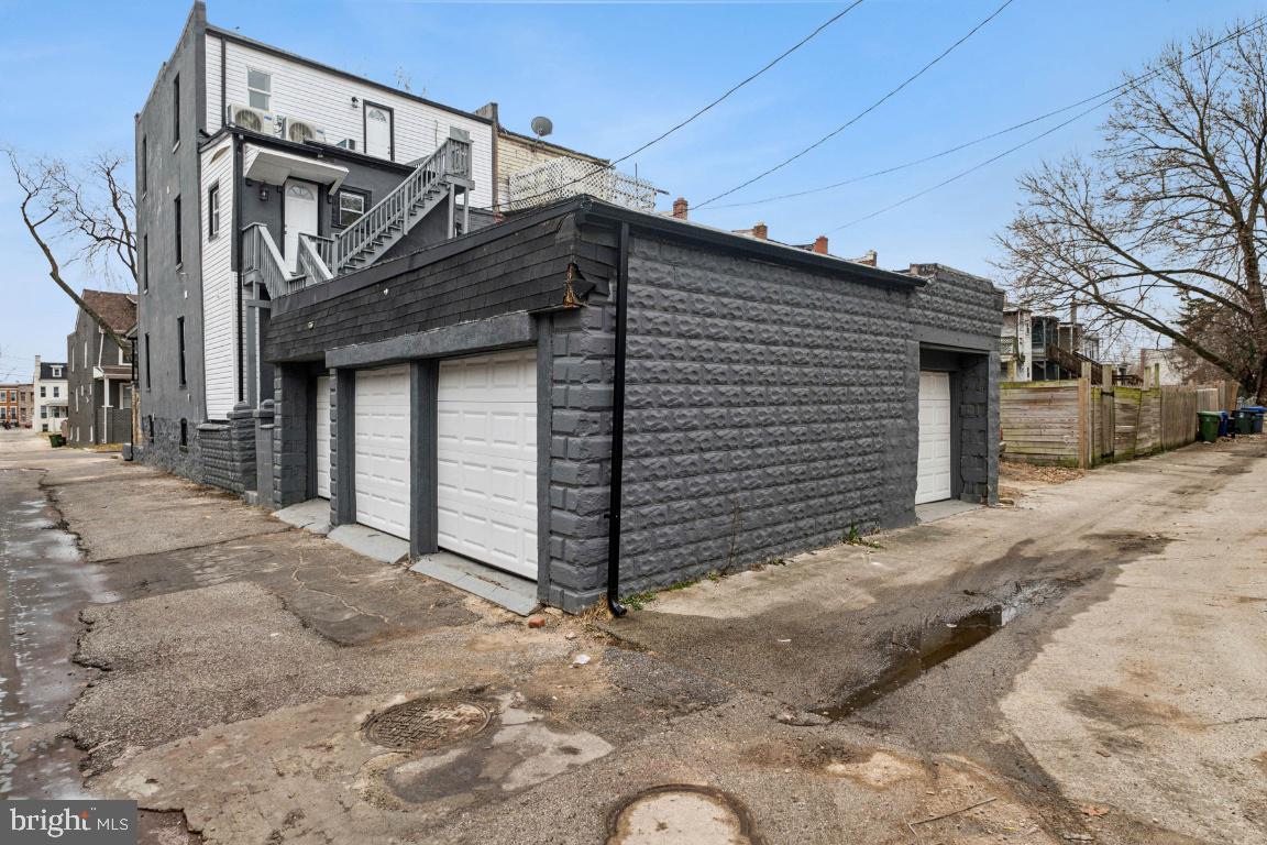 2330 Bryant Avenue Baltimore, MD 21217 - Photo 26 of 26 a view of a house