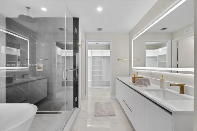 $10,000 | 700 Northeast 24th Street, Unit 3206, Miami, FL 33137