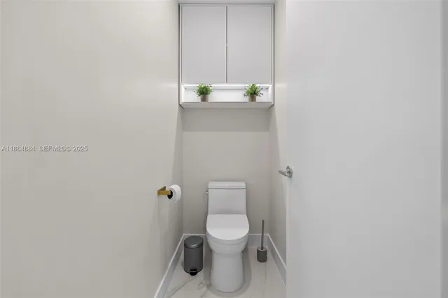 $10,000 | 700 Northeast 24th Street, Unit 3206, Miami, FL 33137